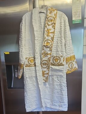 Authentic Versace White & Gold Baroque Quilted Bathrobe